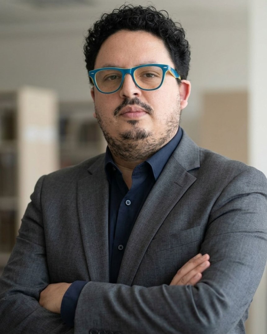 Emilio Meza, Gerente de Administración y Finanzas